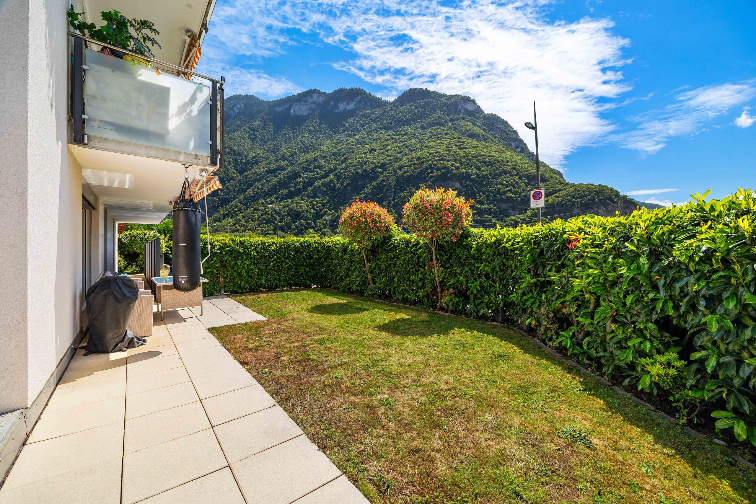 Terrasse mit Bergblick