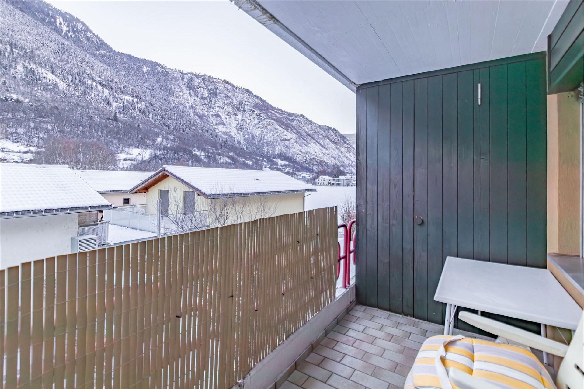 Balkon mit Bergblick
