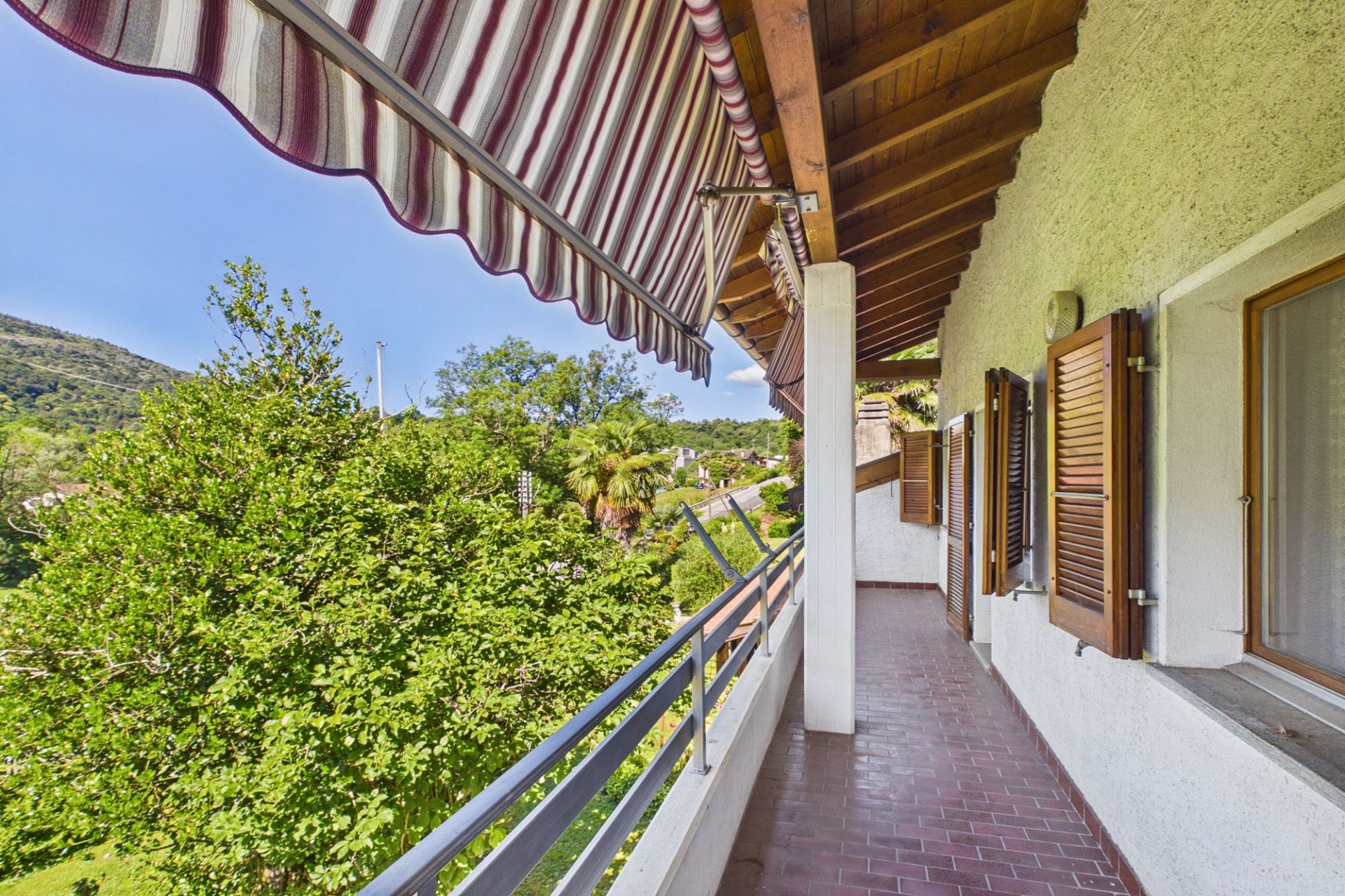 Balkon mit Blick ins Grüne