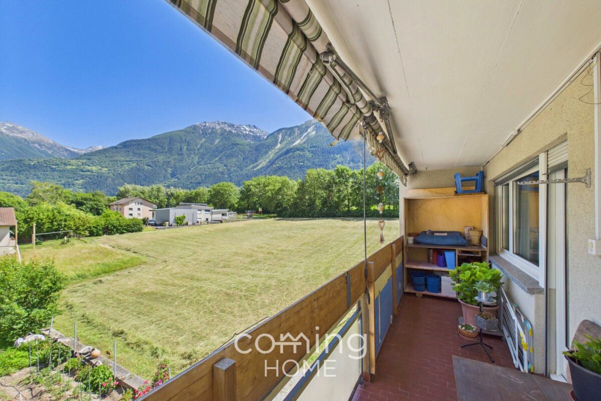 Balkon mit Bergblick