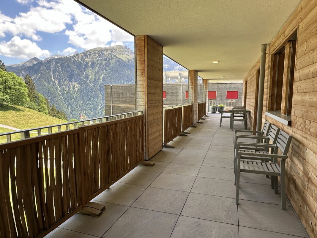 Balkon mit Bergblick