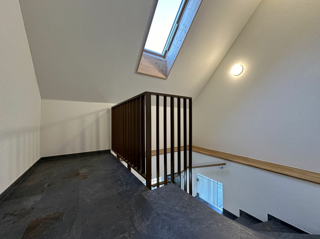 Treppenpodest mit Oberlicht