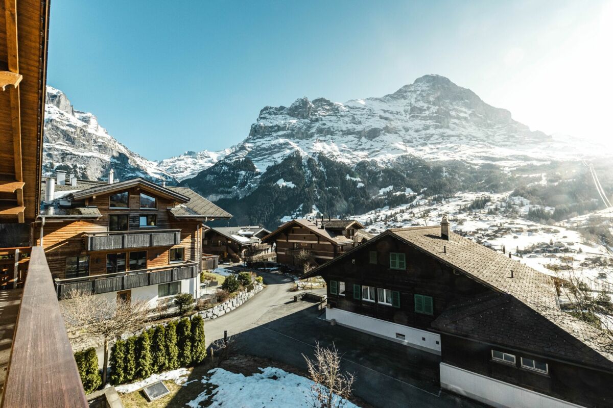 Alpenresort mit Bergpanorama