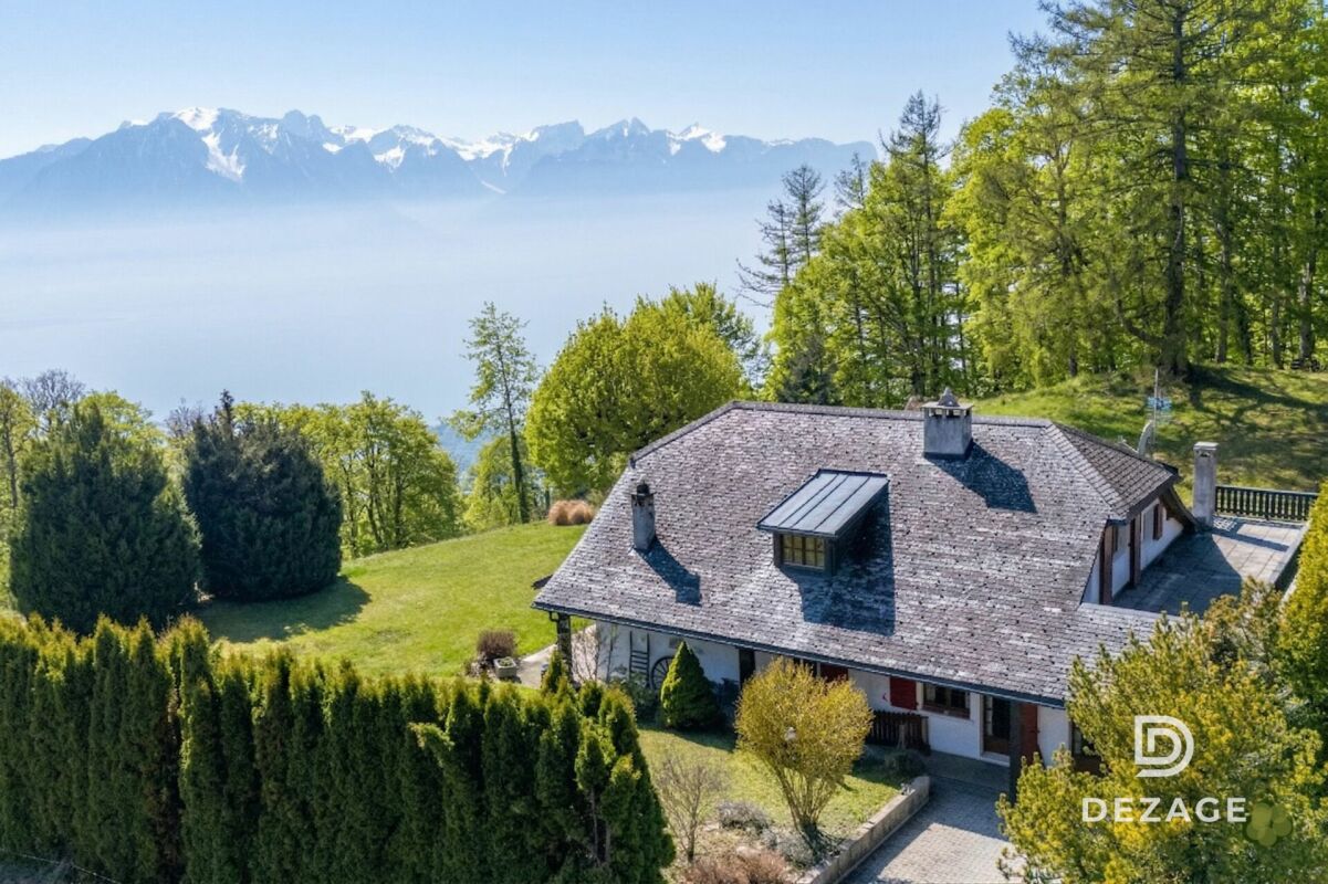 Haus mit Berg- und Seeblick