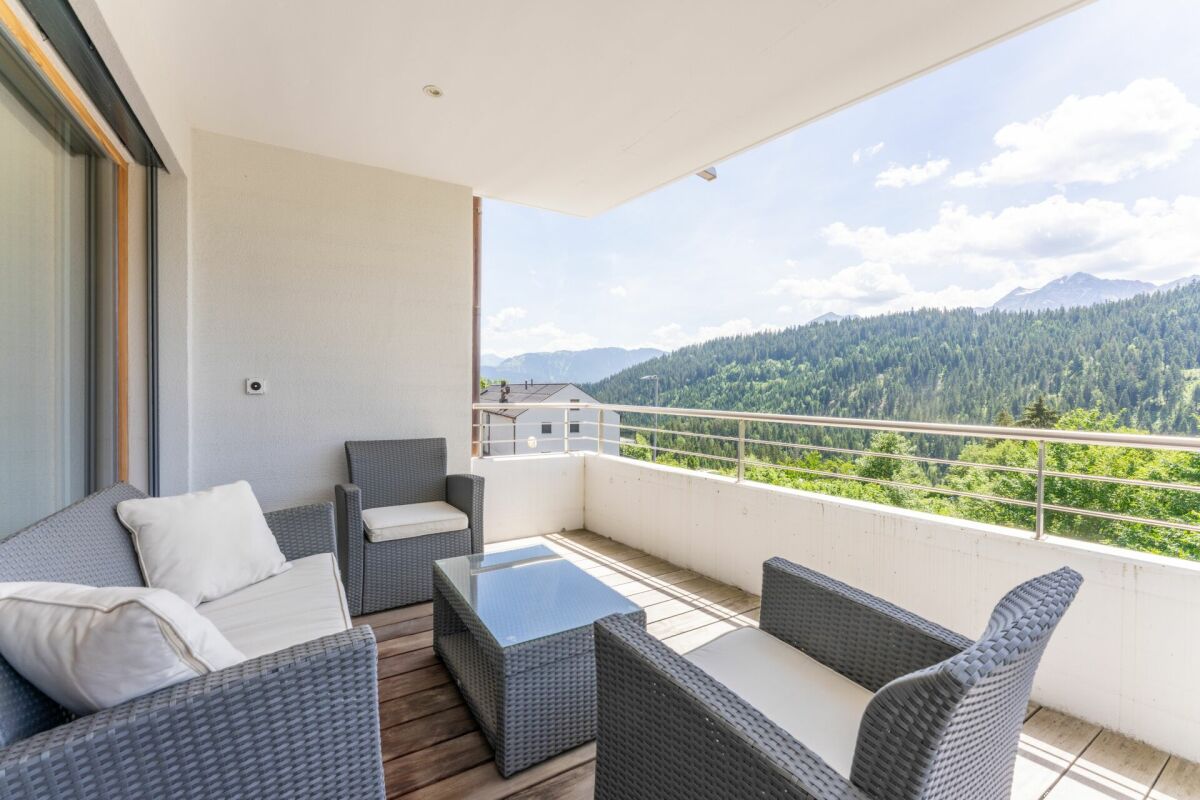Balkon mit Bergblick
