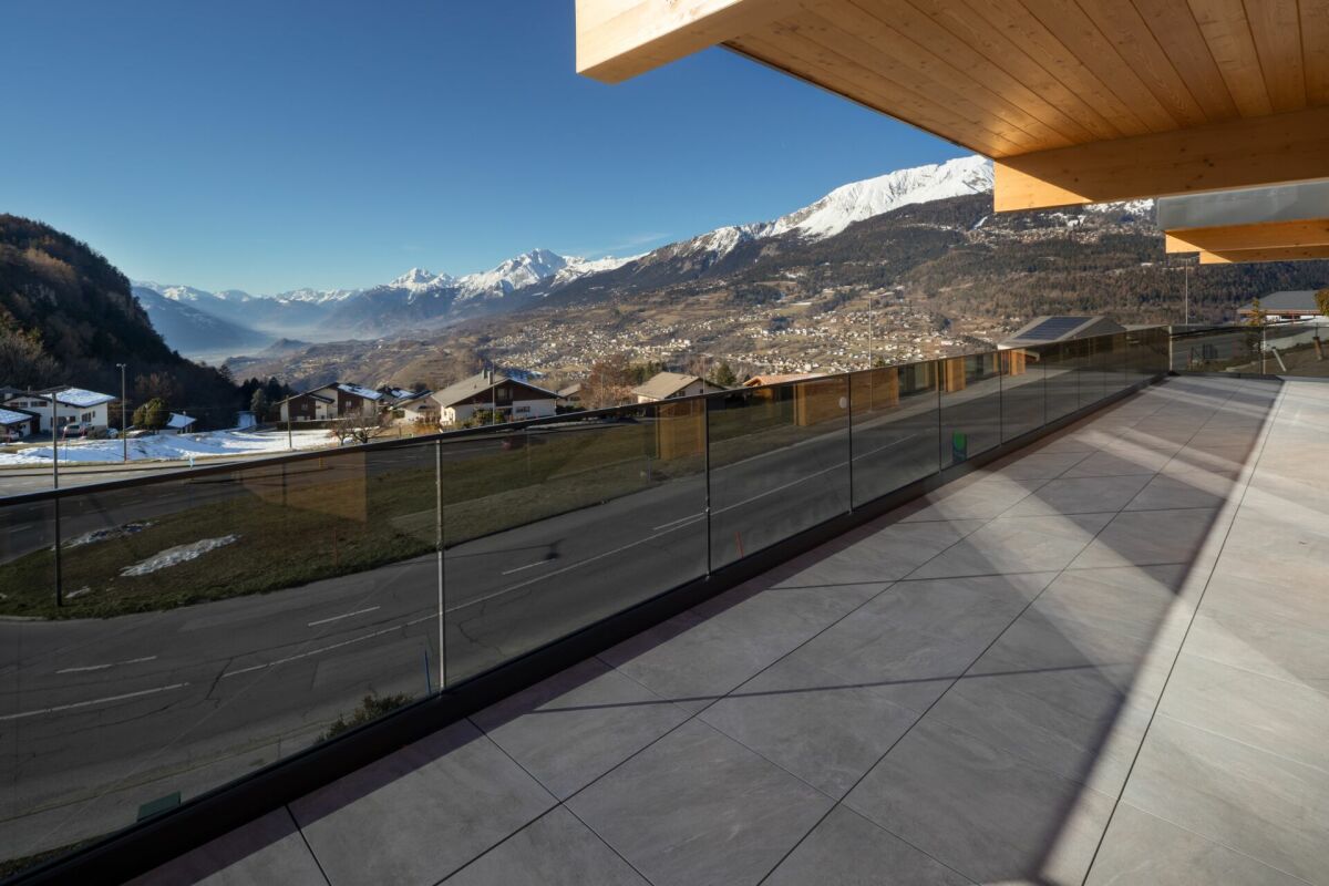 Balkon mit Alpenpanorama