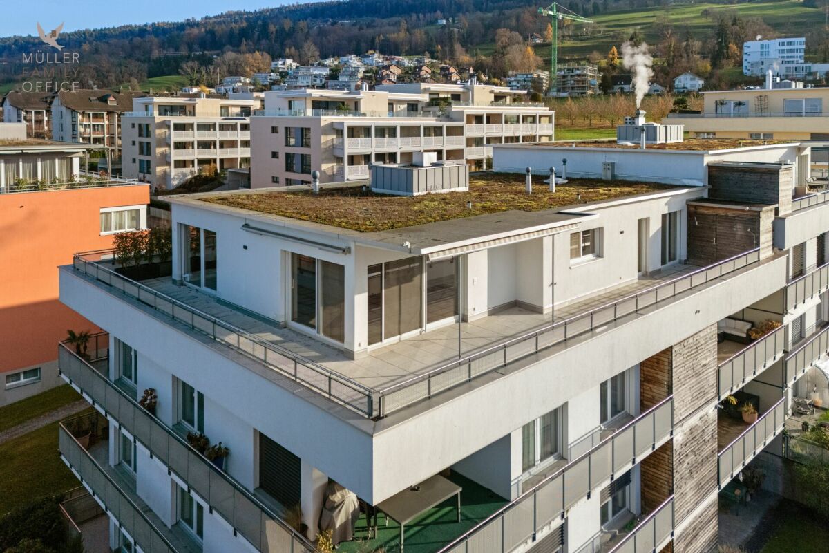 Moderne Wohnanlage mit begrüntem Flachdach