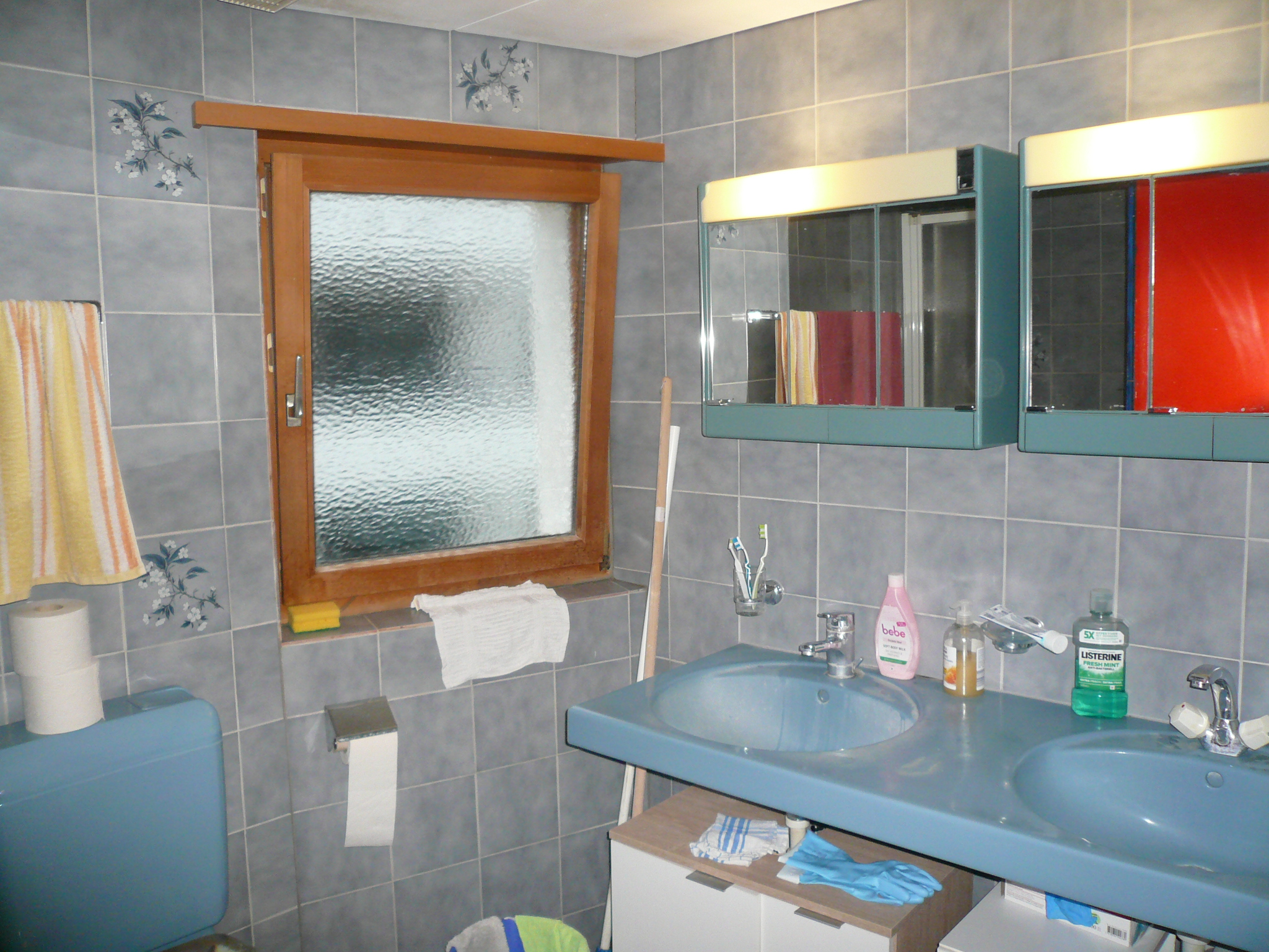 Badezimmer mit Doppelwaschtisch