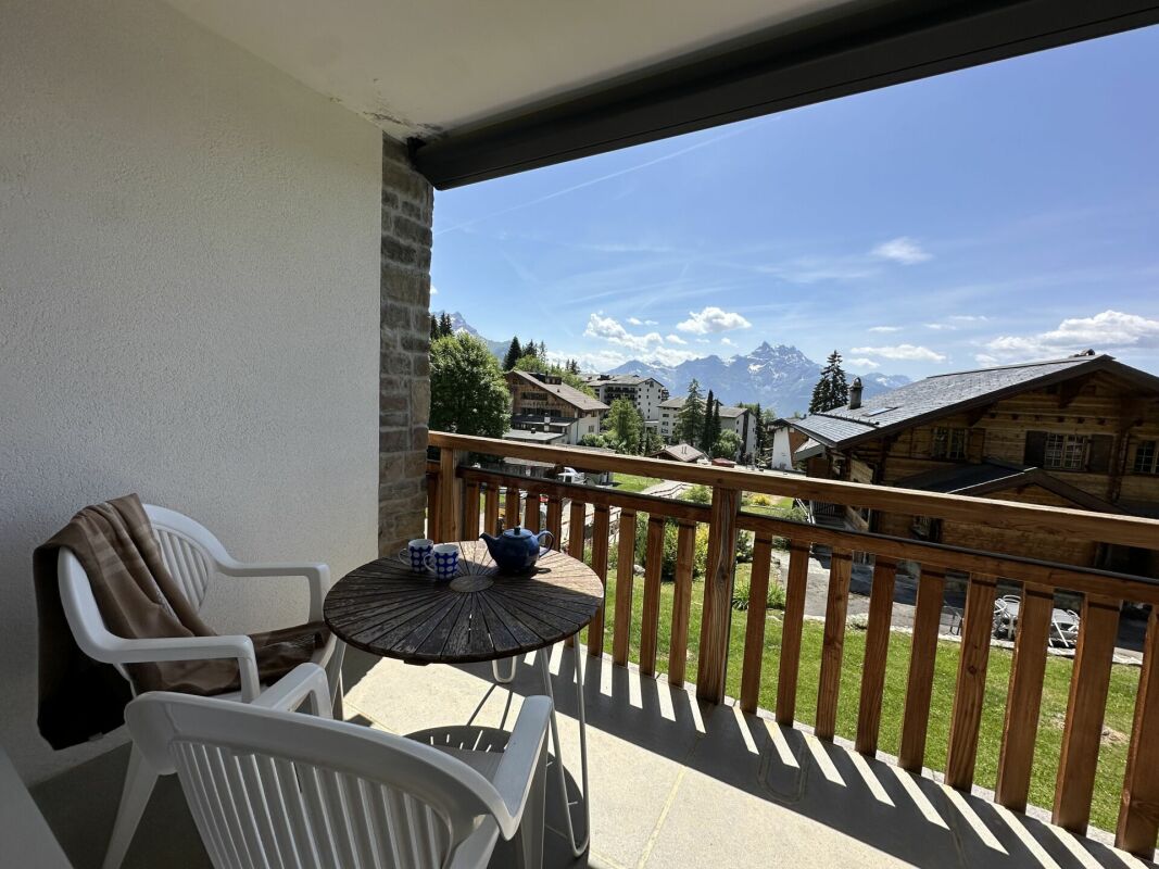 Balkon mit Bergblick