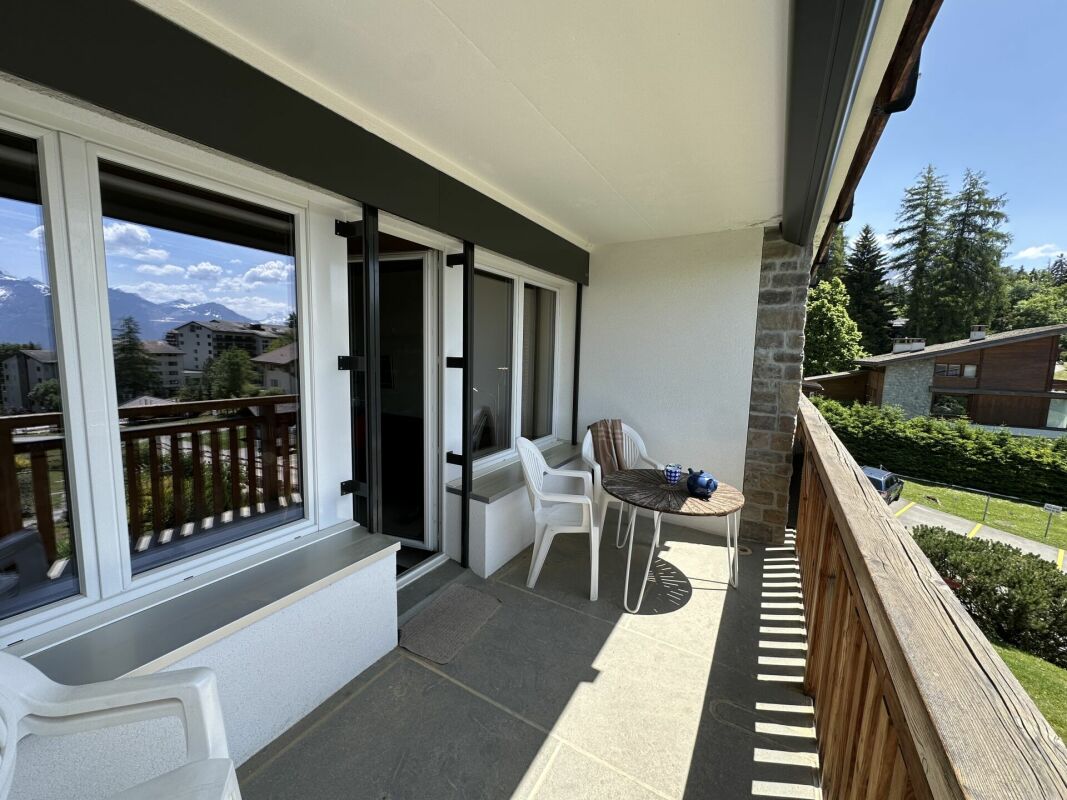 Balkon mit Bergblick
