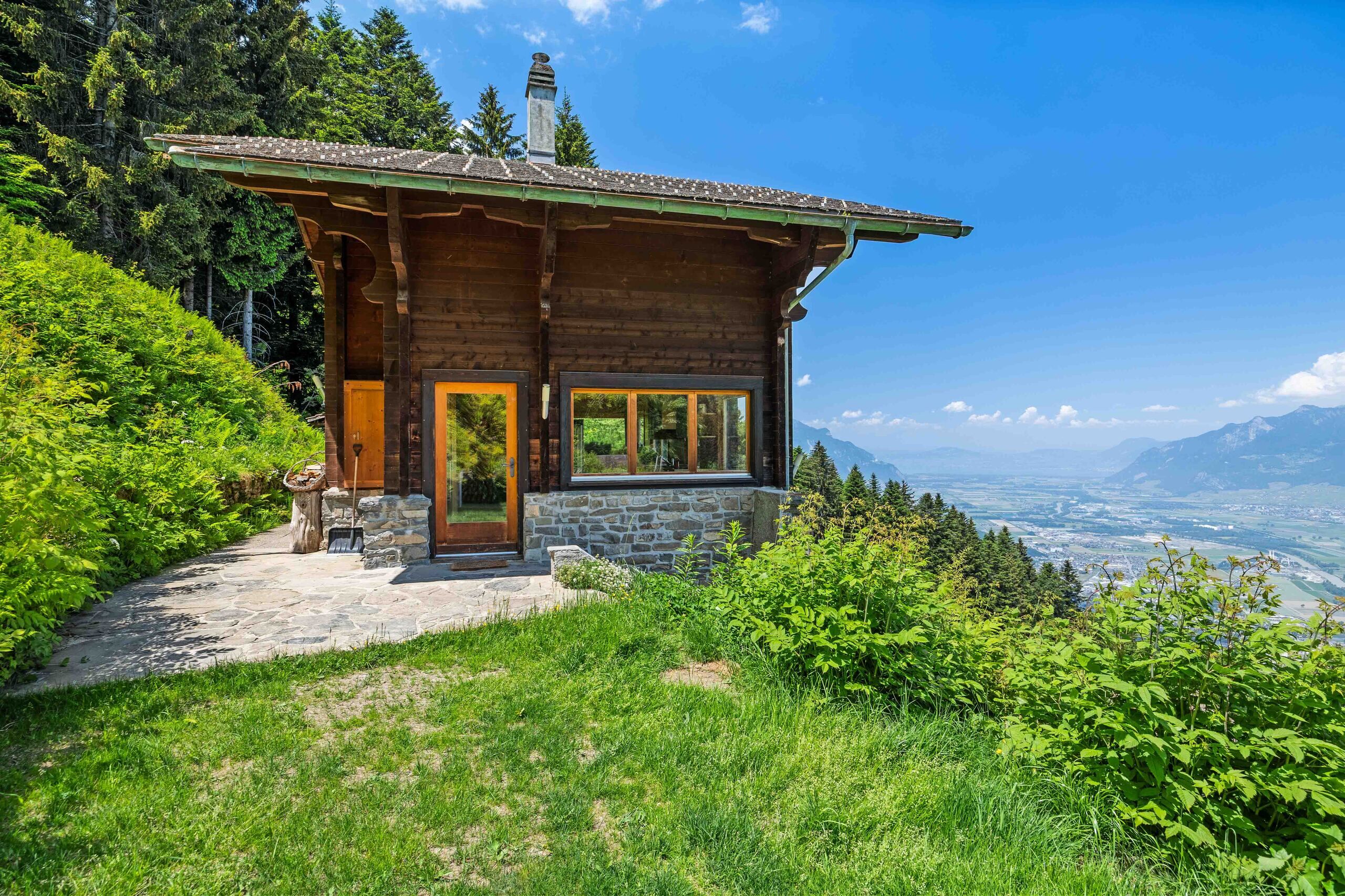 Alpenhütte mit Panoramaausblick