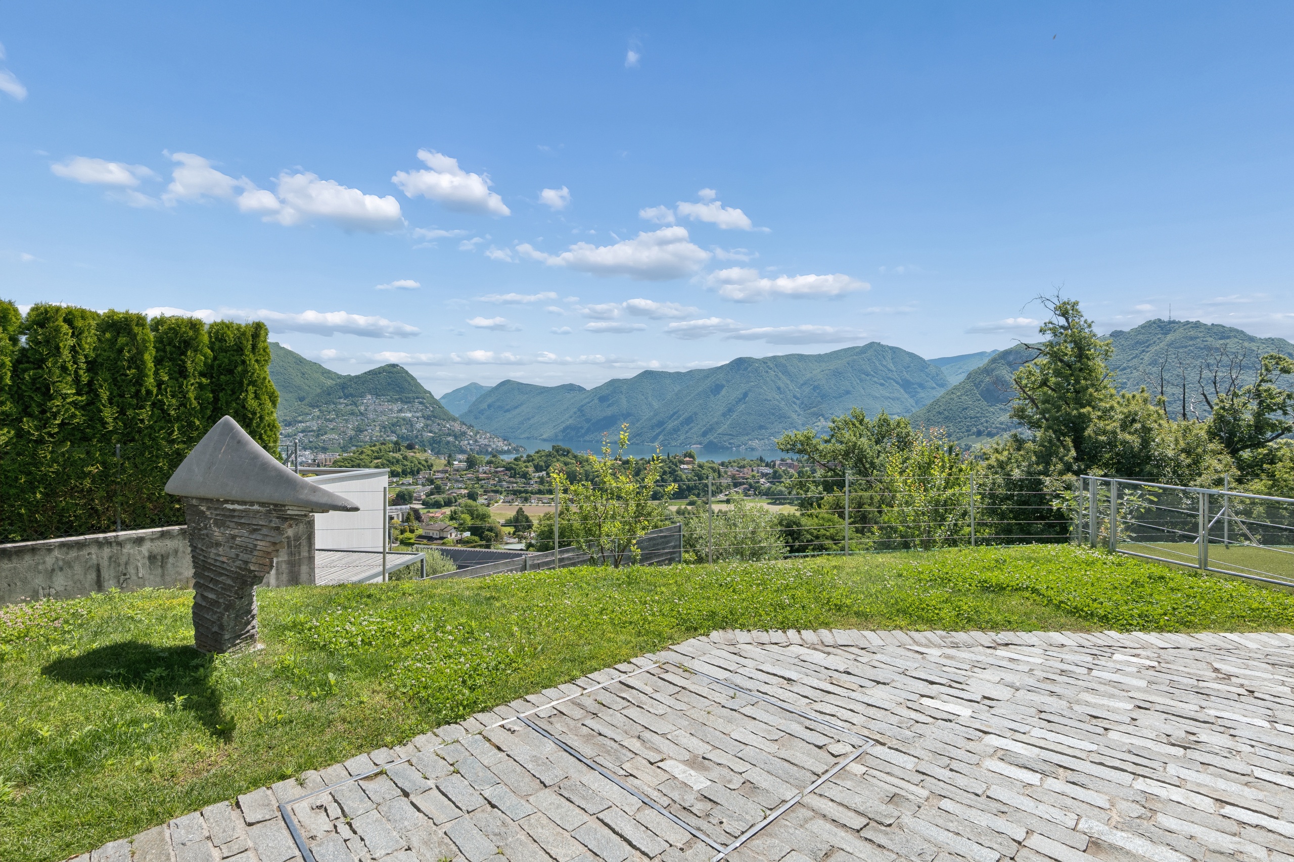Terrasse mit Bergblick