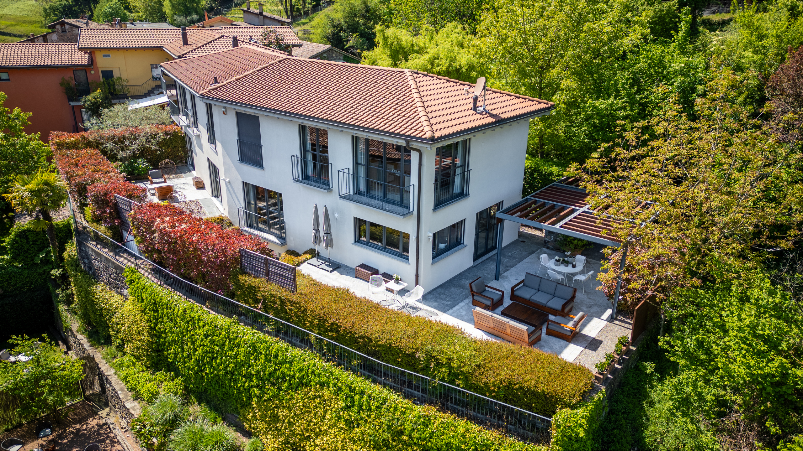 Helles Einfamilienhaus mit Garten und Terrasse