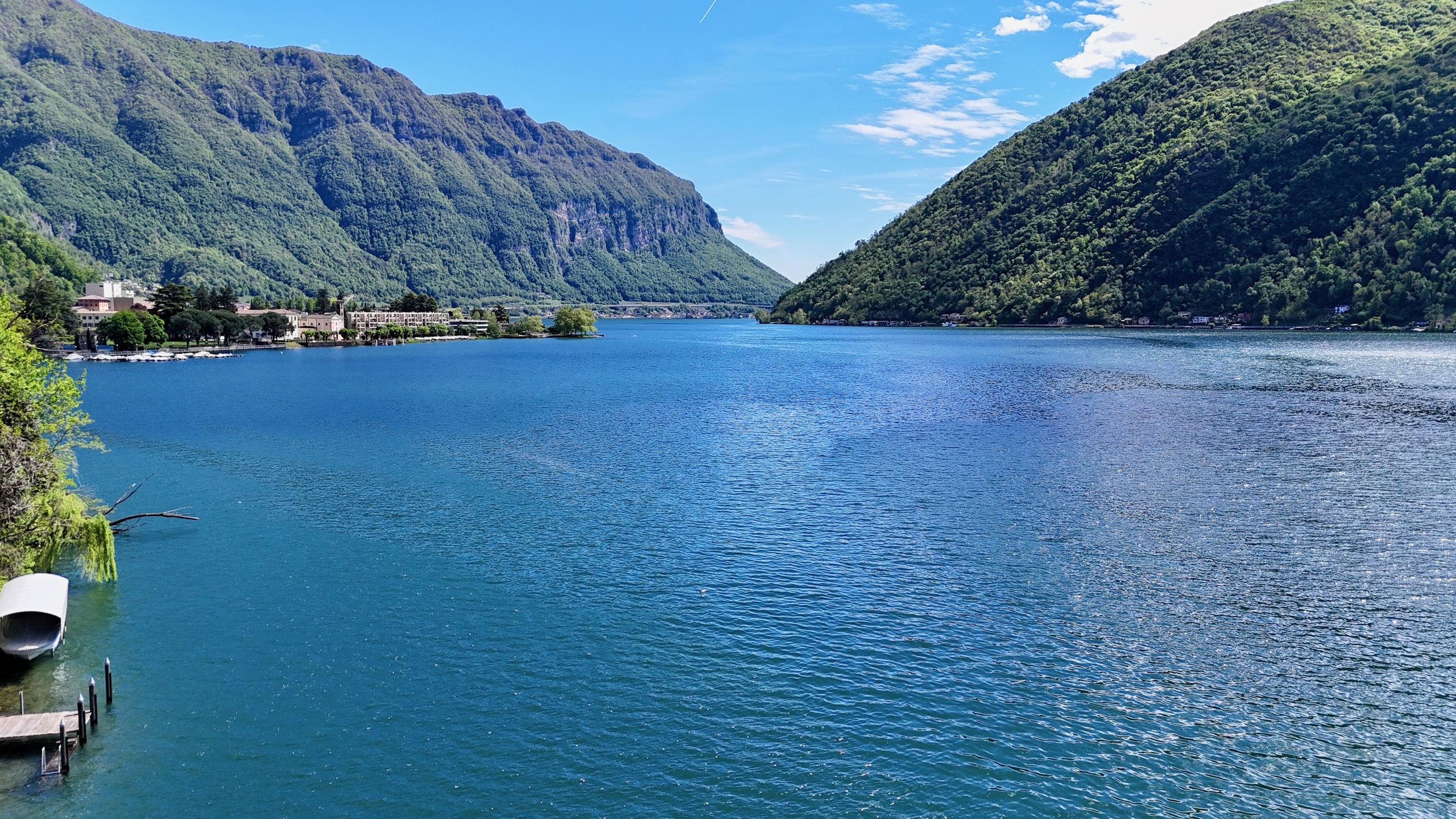 See- und Bergpanorama