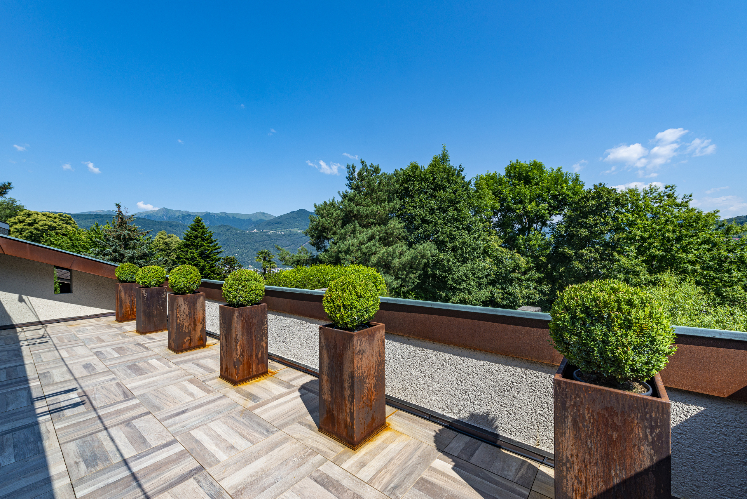 Terrasse mit Bergblick