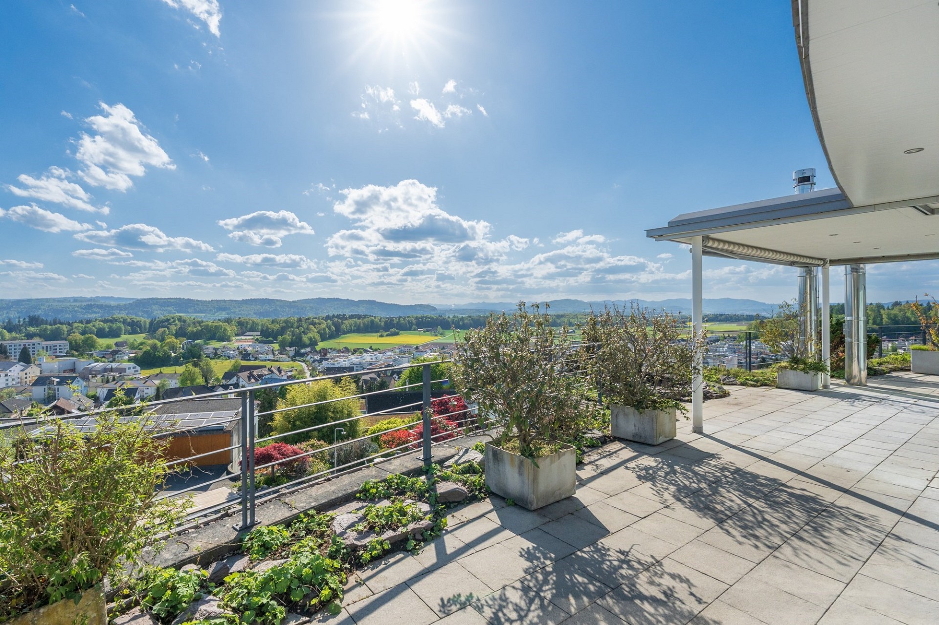 Dachterrasse mit Panoramablick