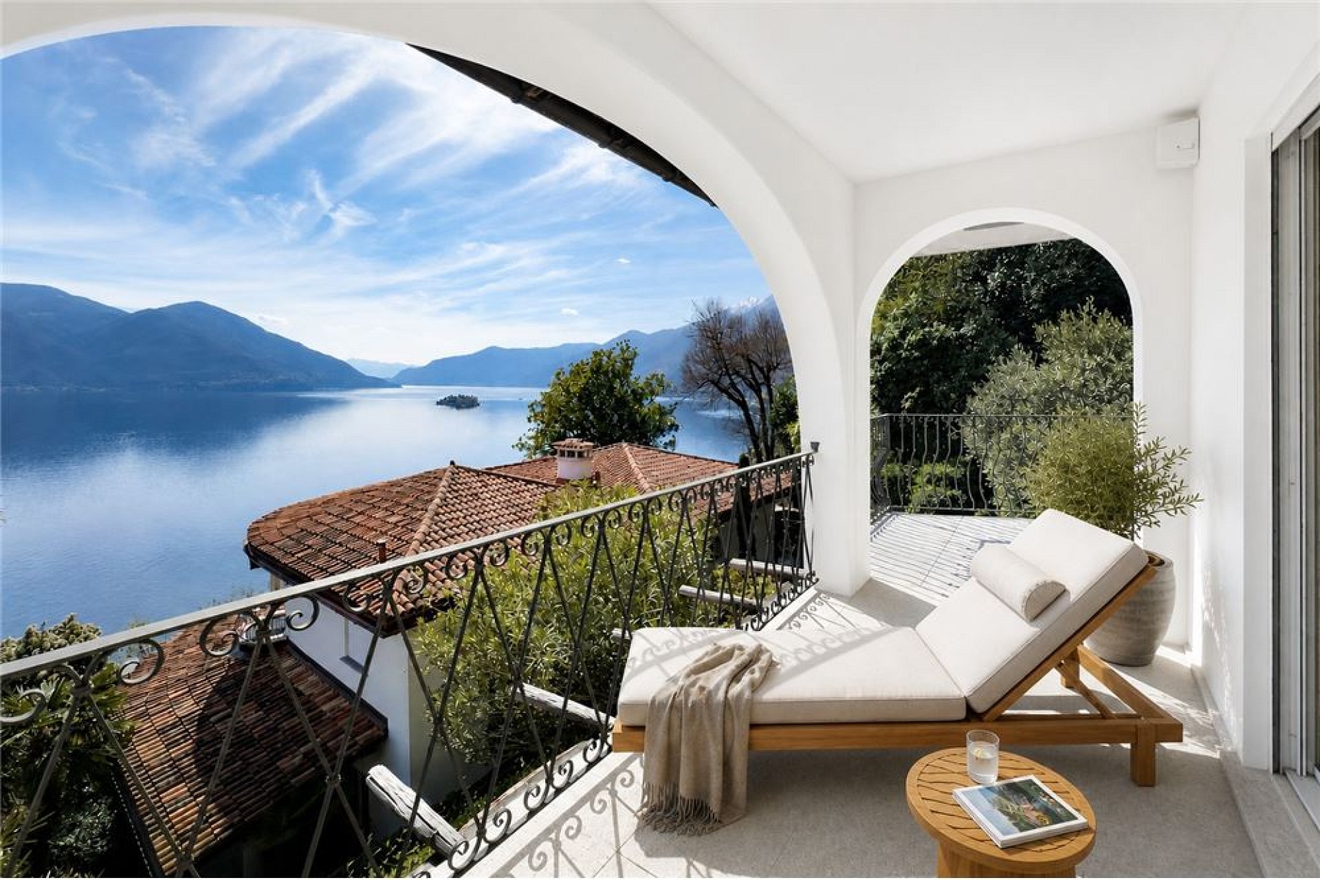 Balkon mit Seeblick