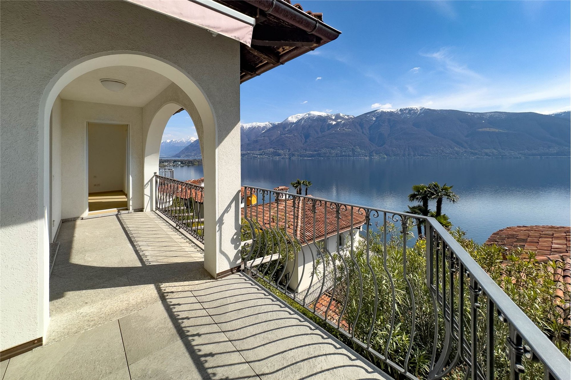 Balkon mit Seeblick