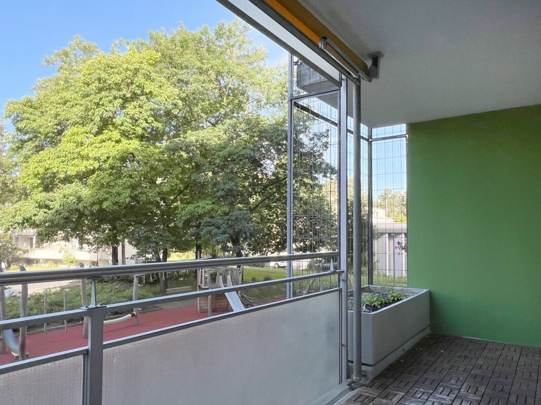 Balkon mit Blick ins Grüne