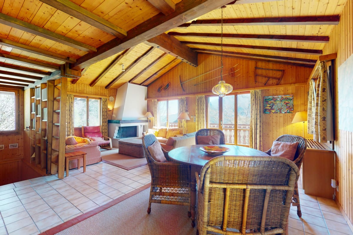 Warmes Chalet mit wunderschönem Außenbereich in Les Marécottes – Sion