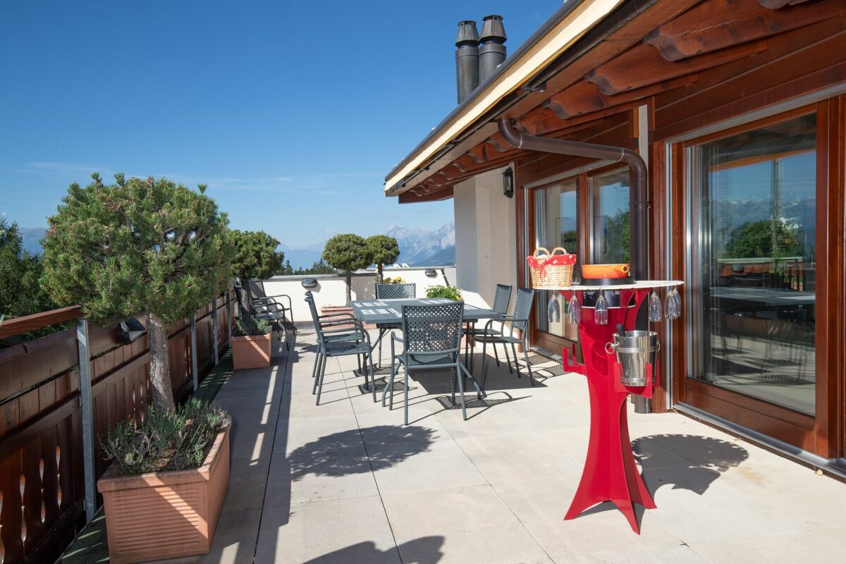 Dachterrasse mit Bergblick