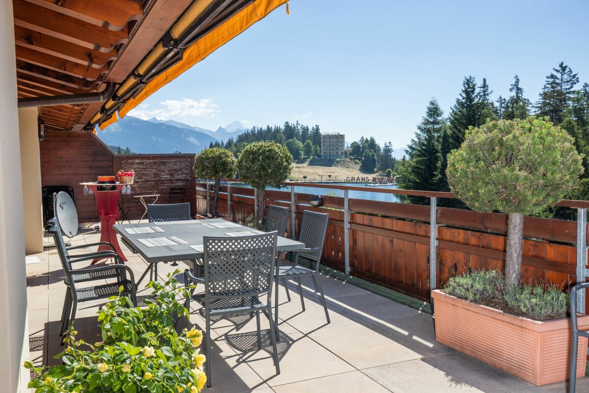 Balkon mit Bergblick