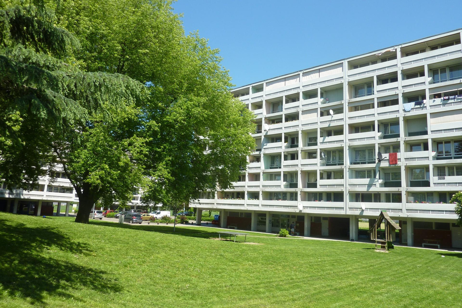 Wohnanlage mit Parkanlage