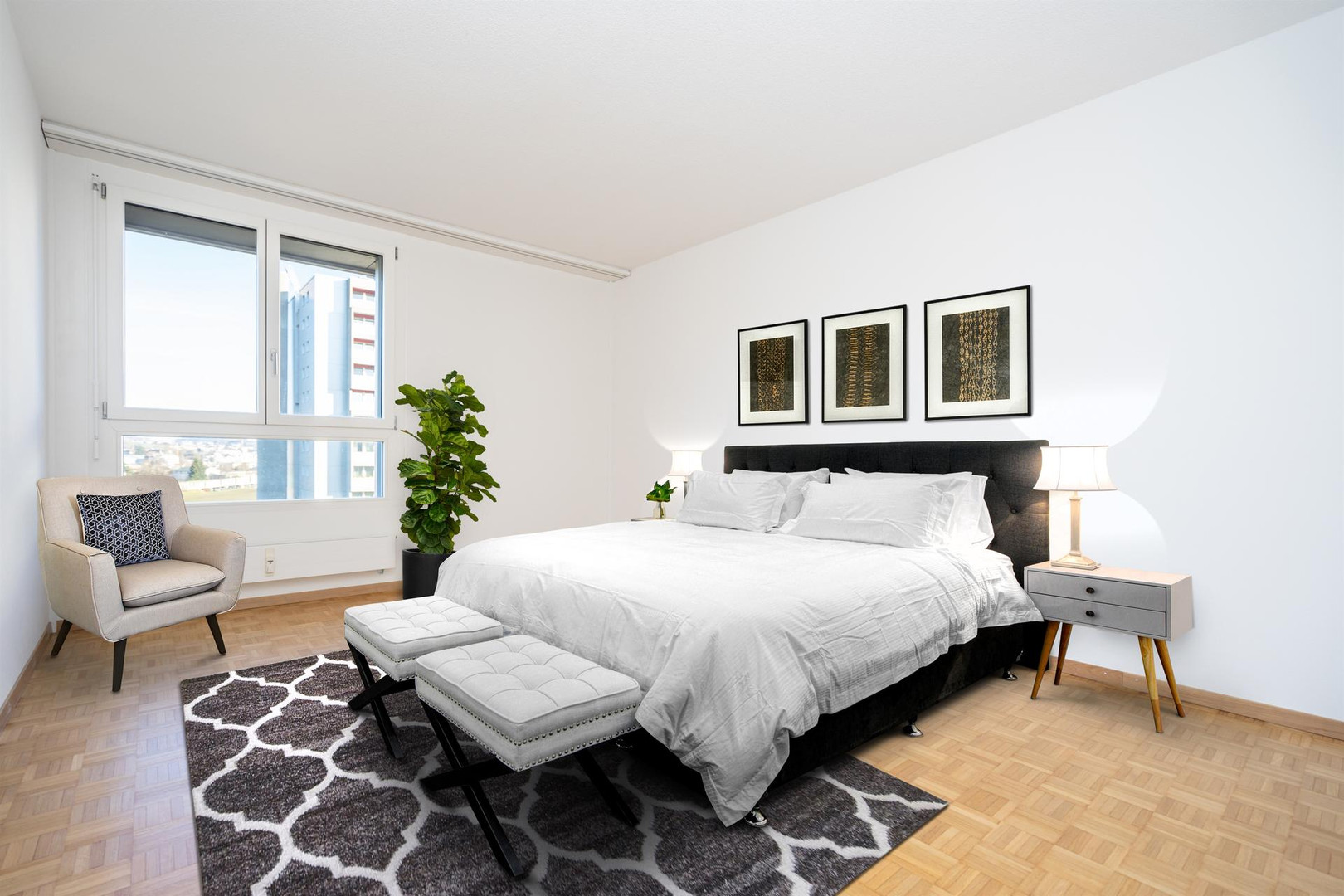 Helles Schlafzimmer mit Blick ins Freie
