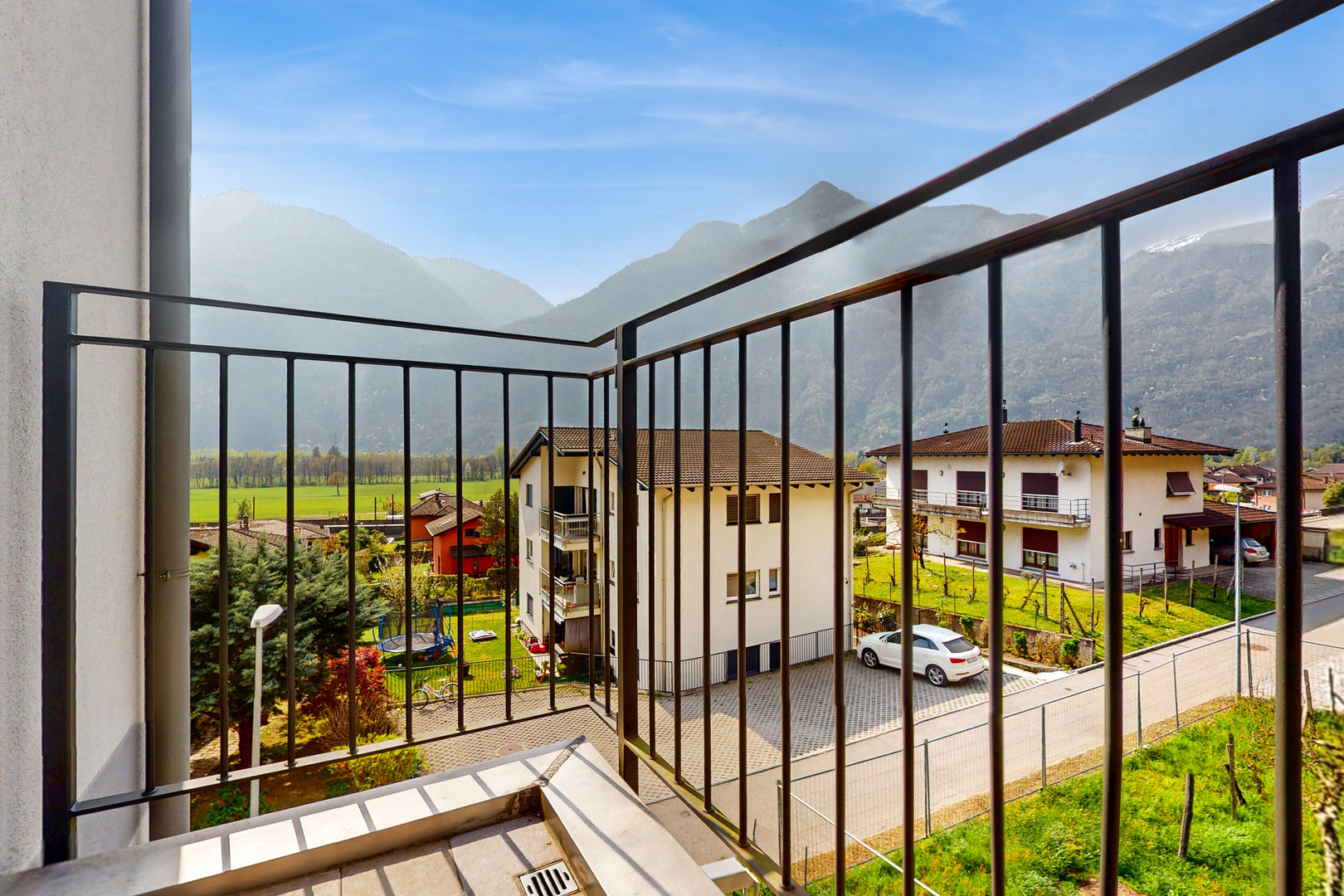 Balkon mit Bergblick