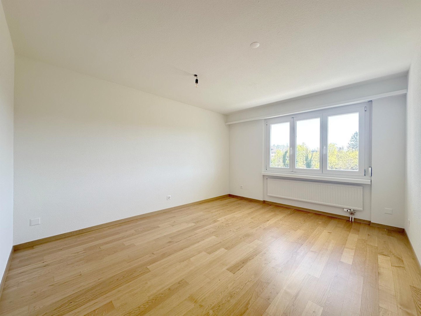 Heller leerer Wohnraum