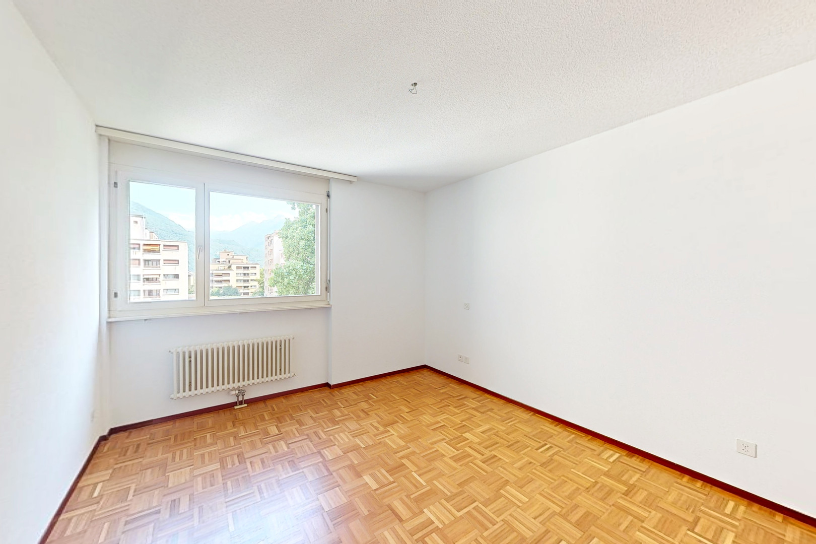 Eine Ecke der Ruhe zwischen Bergen und Stadt – Giubiasco