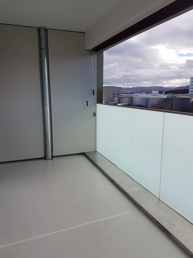 Balkon mit Stadtblick
