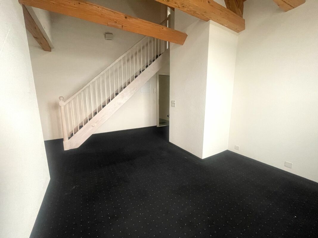 Dachgeschossraum mit Treppe