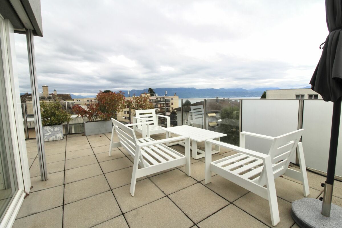 Dachterrasse mit Seeblick