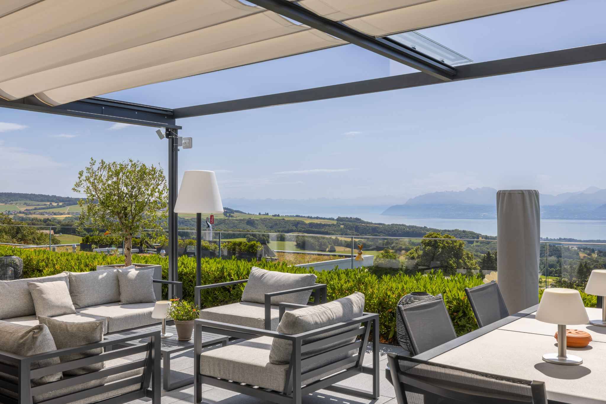 Terrasse mit Seeblick