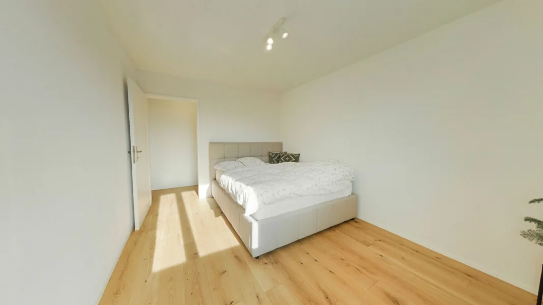 Schlafzimmer mit Doppelbett