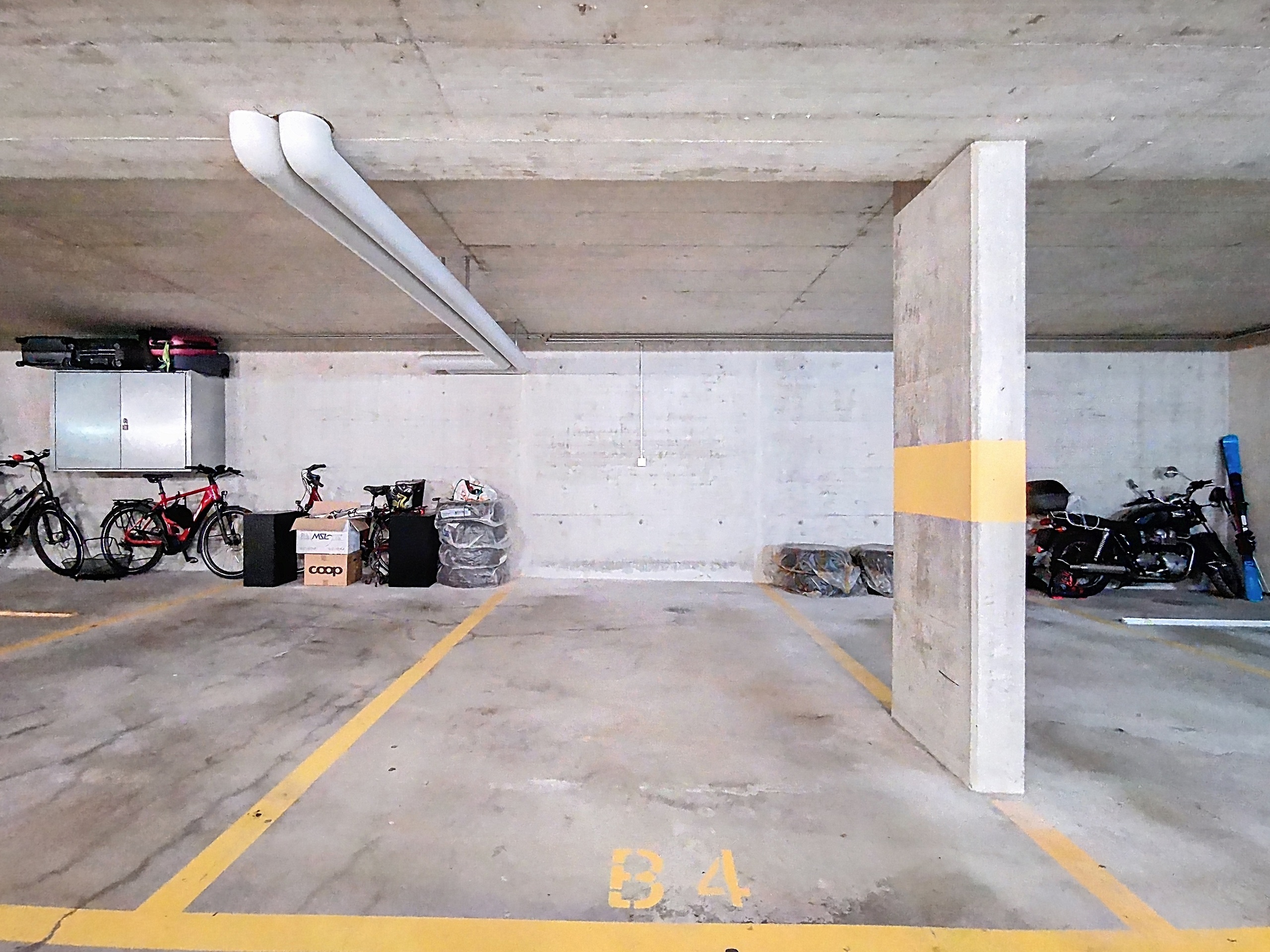 Tiefgarage mit Stellplatz B4