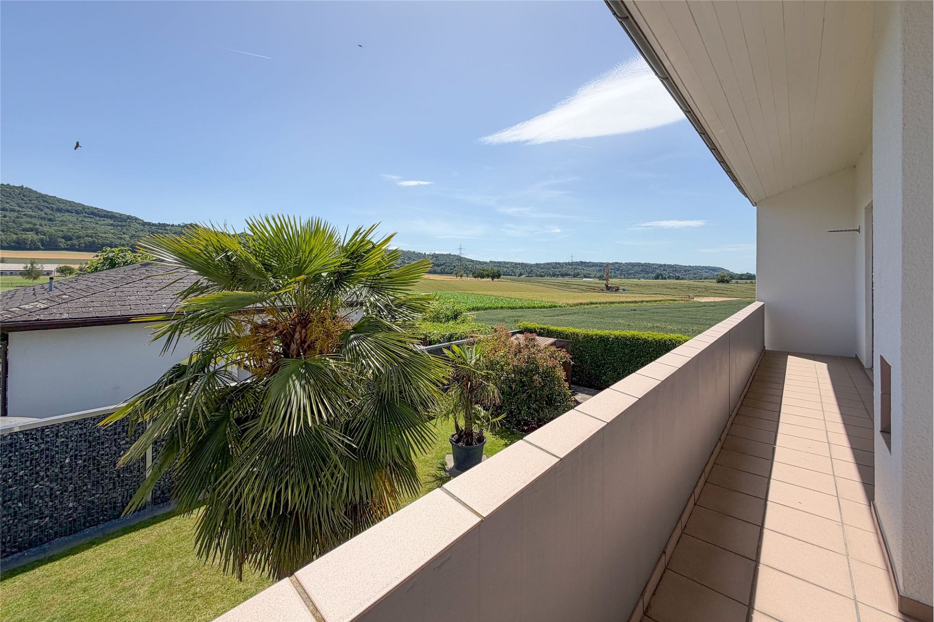 Balkon mit weitem Landschaftsblick