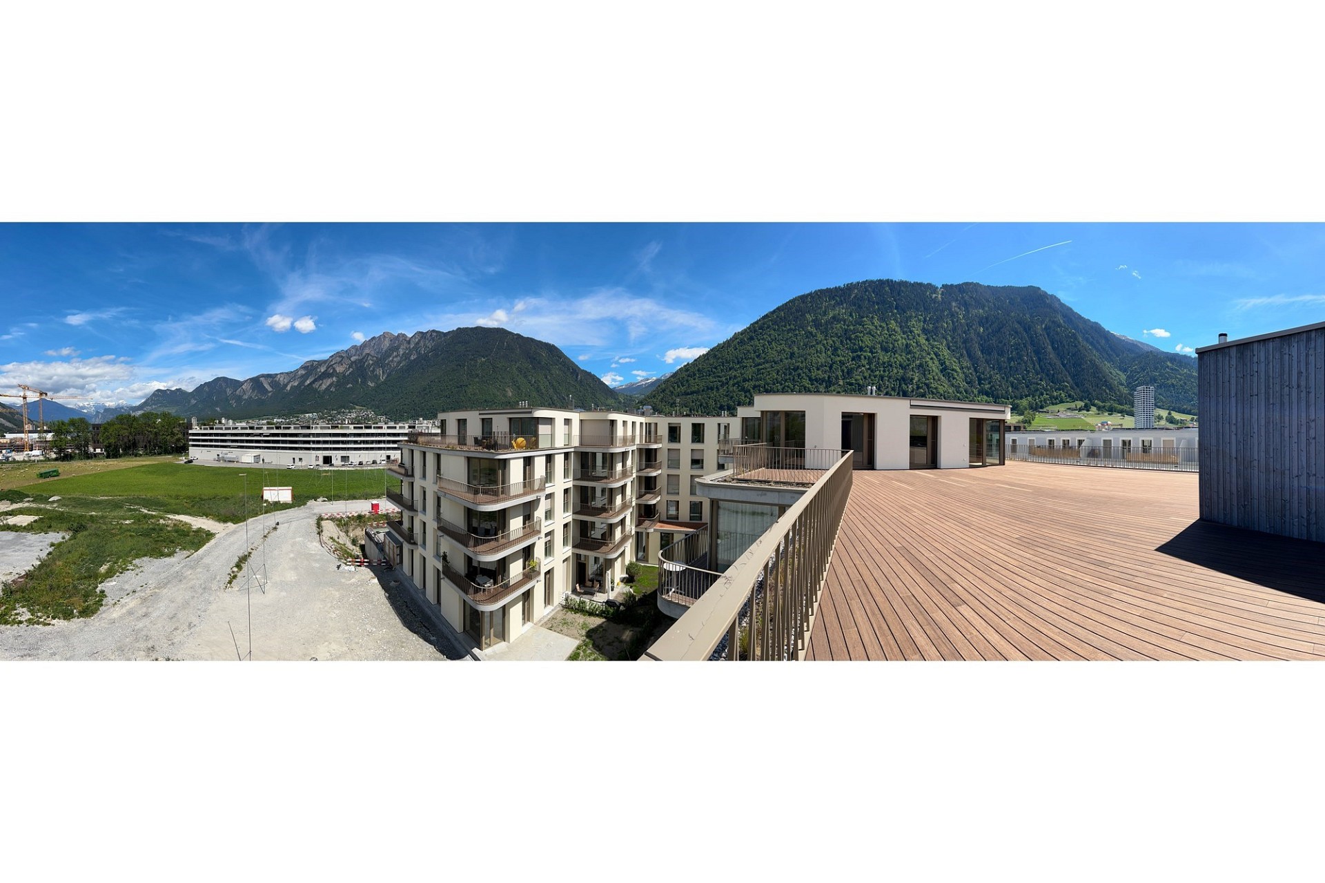 Dachterrasse mit Bergpanorama