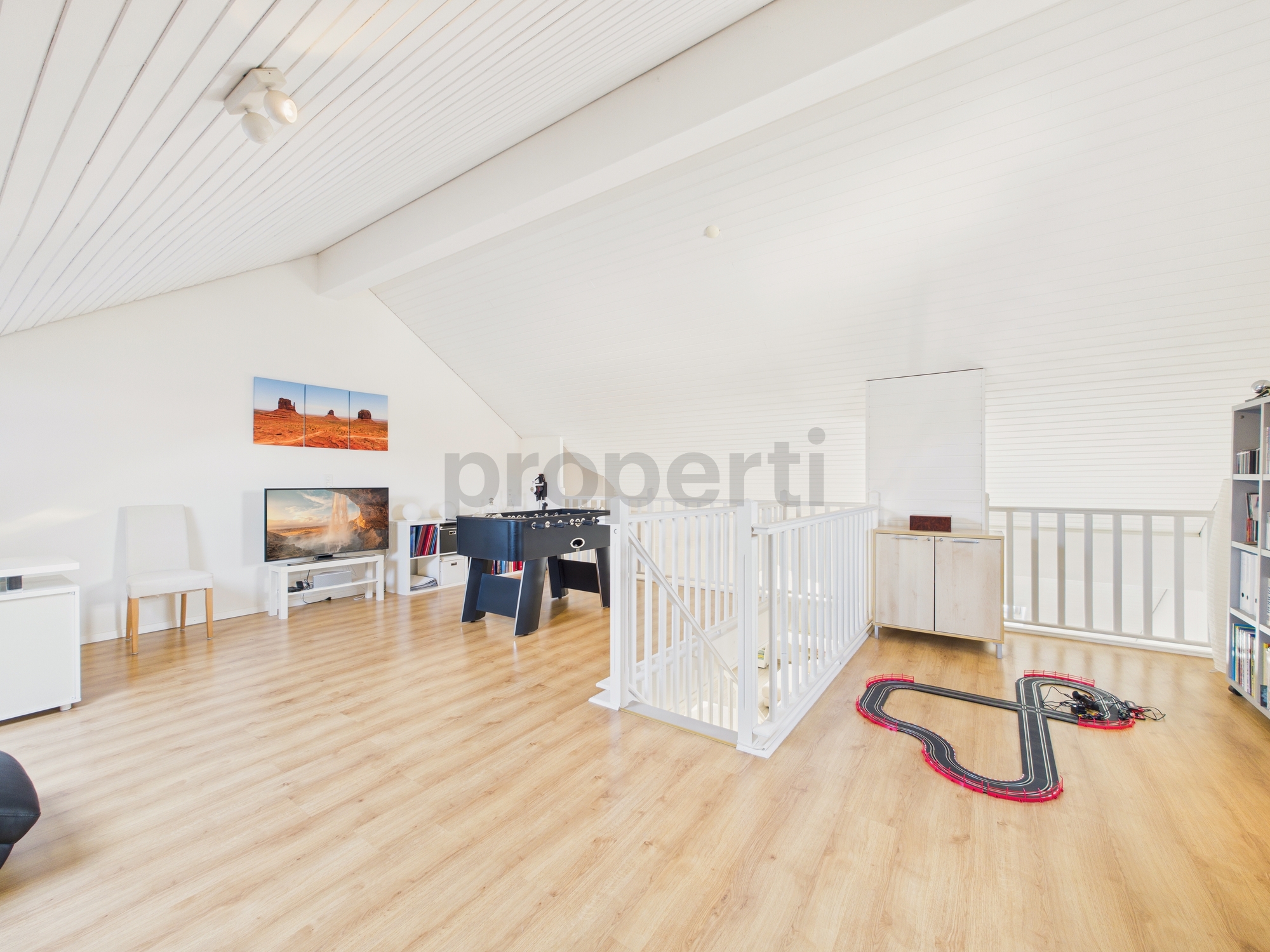 Helles Dachgeschoss mit Spielbereich und Galerie