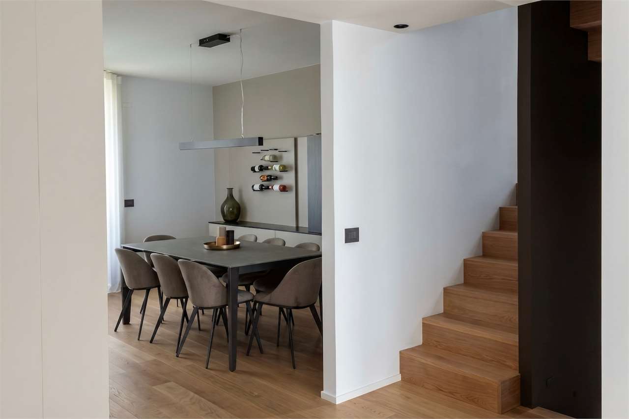 Essbereich mit Treppe