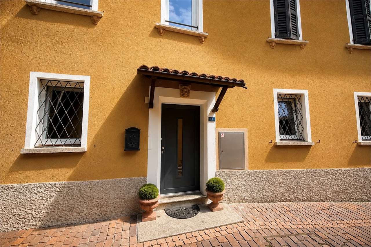 Historische Hausfassade mit Eingang