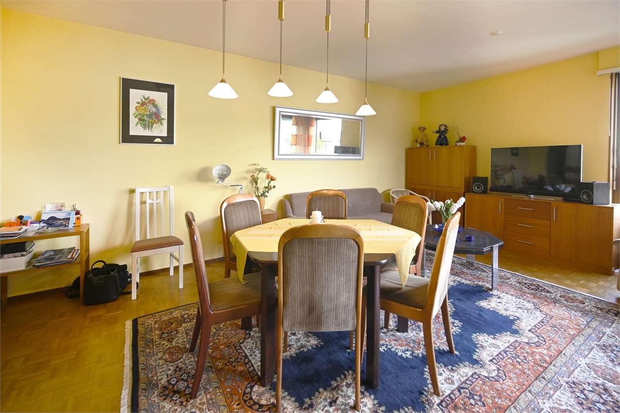 Wohnzimmer mit Essbereich