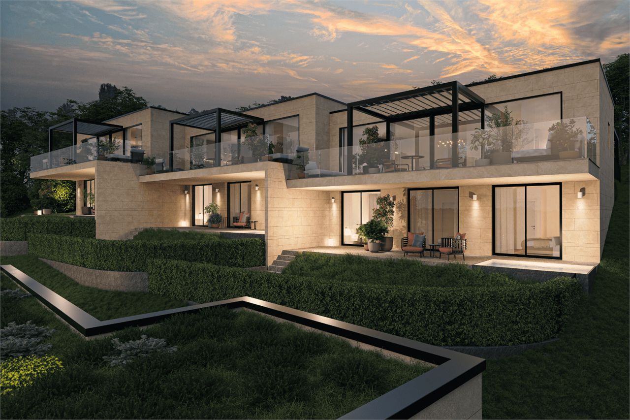 Moderne Luxusvilla bei Sonnenuntergang