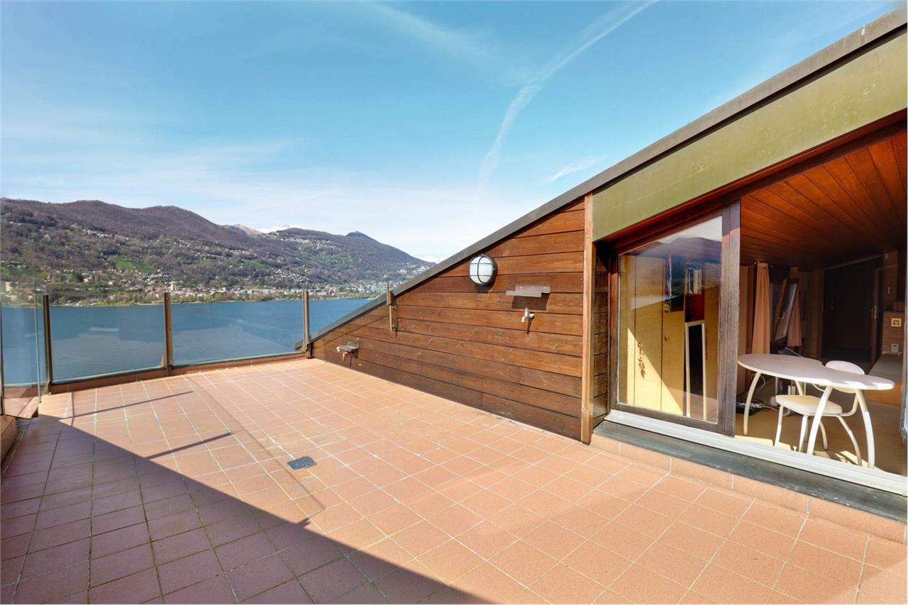 Dachterrasse mit Seeblick