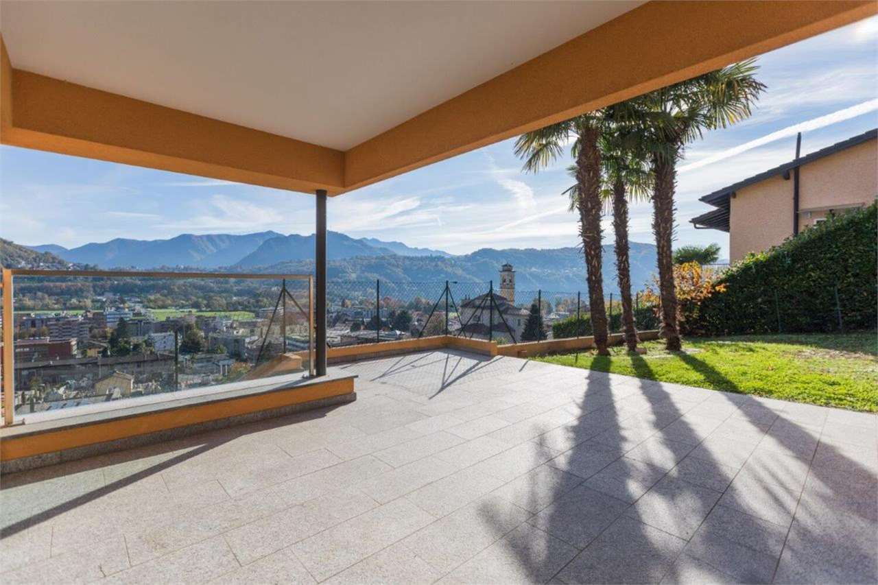 Terrasse mit Bergblick