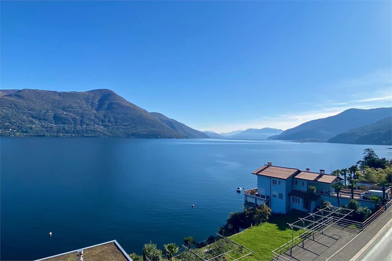 Seeblick mit Uferhaus