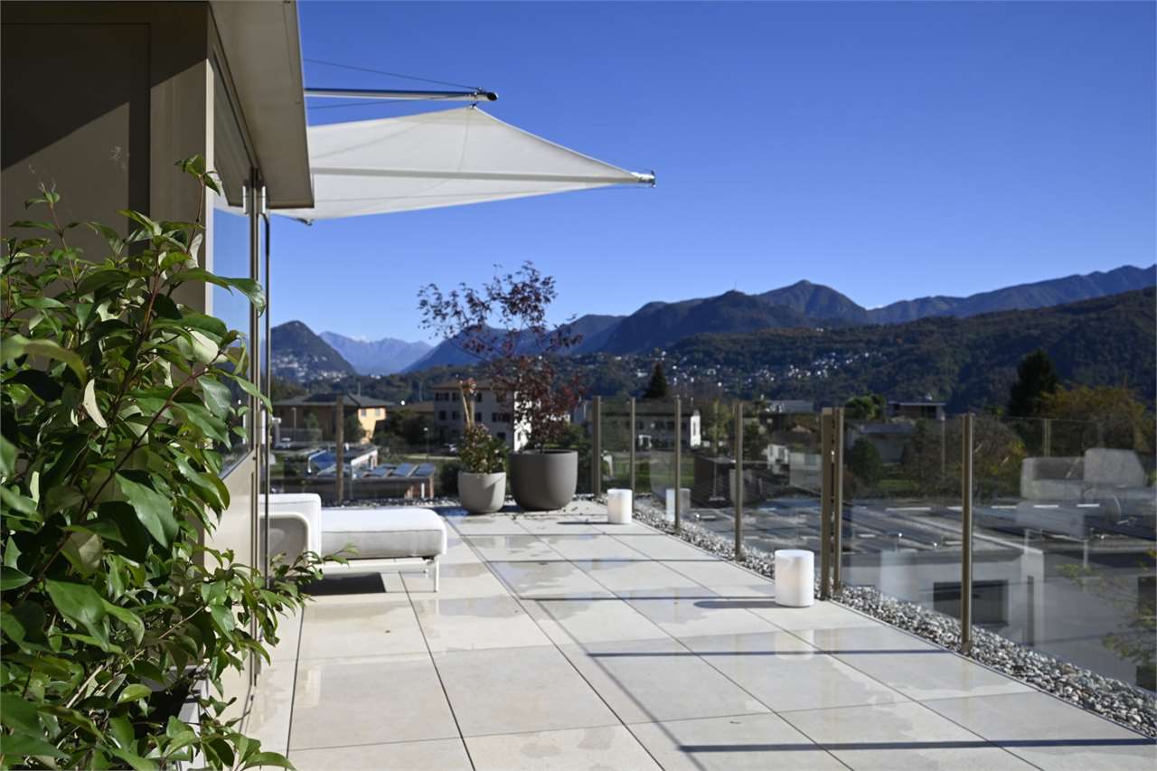 Dachterrasse mit Bergblick