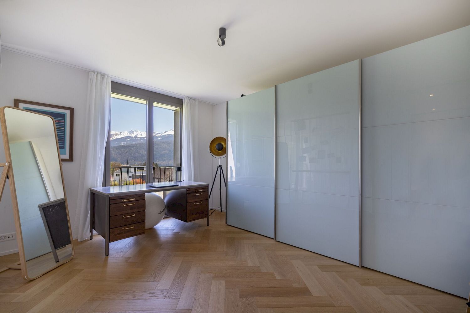 Schlafzimmer mit Bergblick