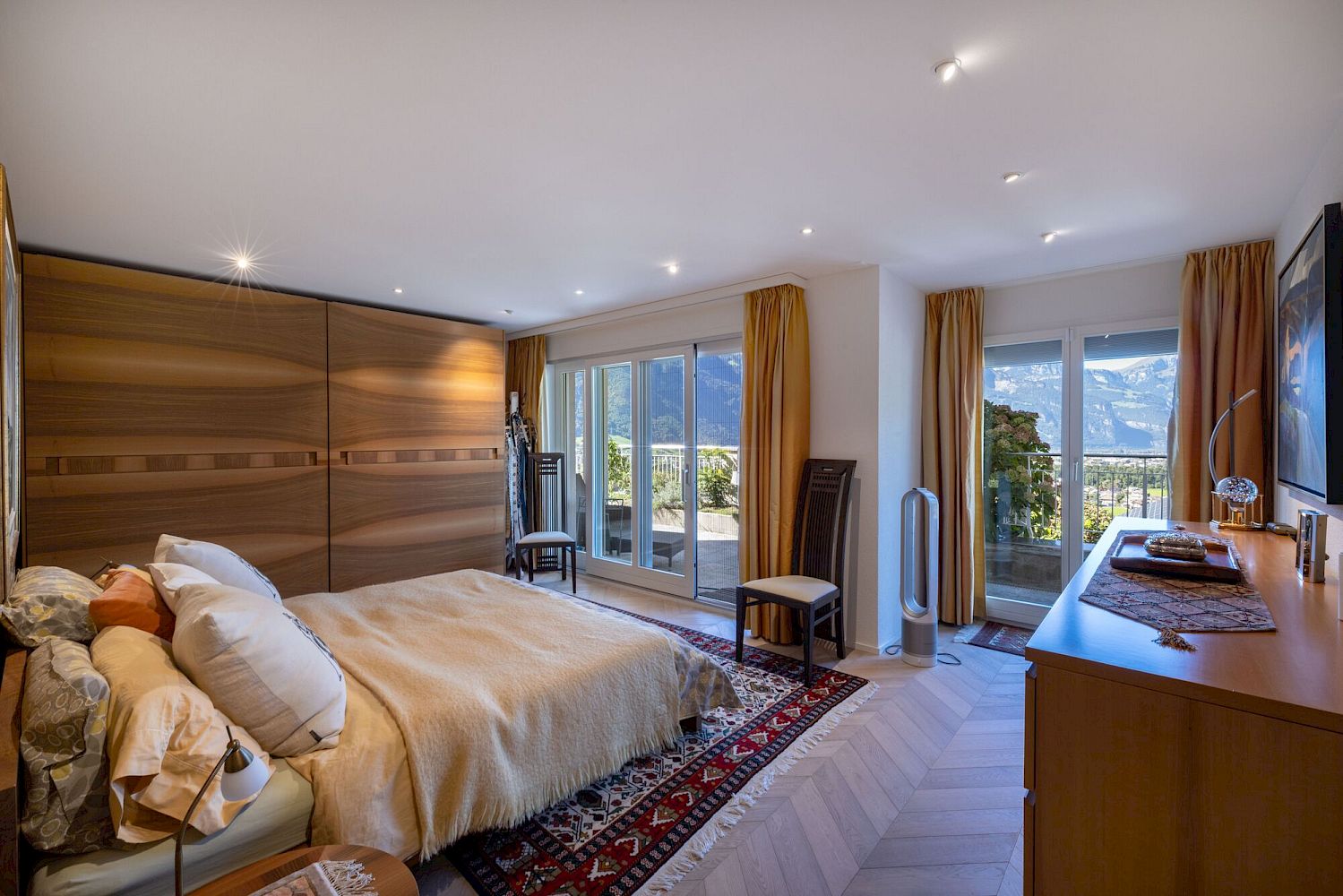 Schlafzimmer mit Bergblick